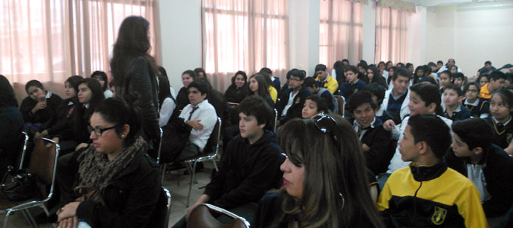 En Antofagasta aprenden sobre educación financiera con serie animada Novasur