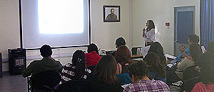 Novasur realiza taller de Educación en Medios a “Súmate” del Hogar de Cristo
