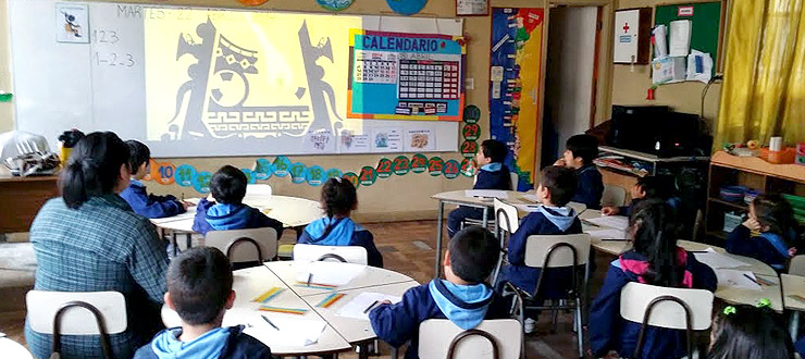 Estudiantes de Antofagasta eligen su serie favorita de Chilemonos