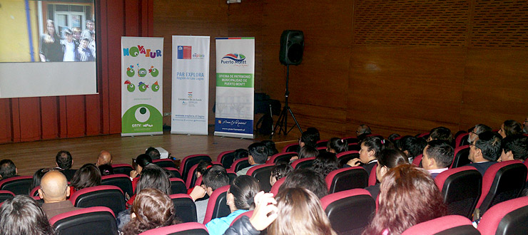 Con importante marco de público se presentó el audiovisual “Con ciencia en tu barrio”
